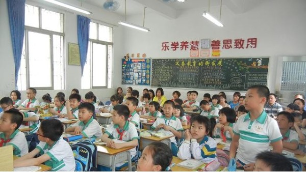 注意!!護(hù)眼健康的教室照明，不能一味追求高照度~