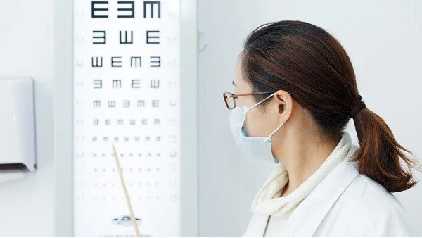 如何通過教室照明，做好青少年的近視防控？