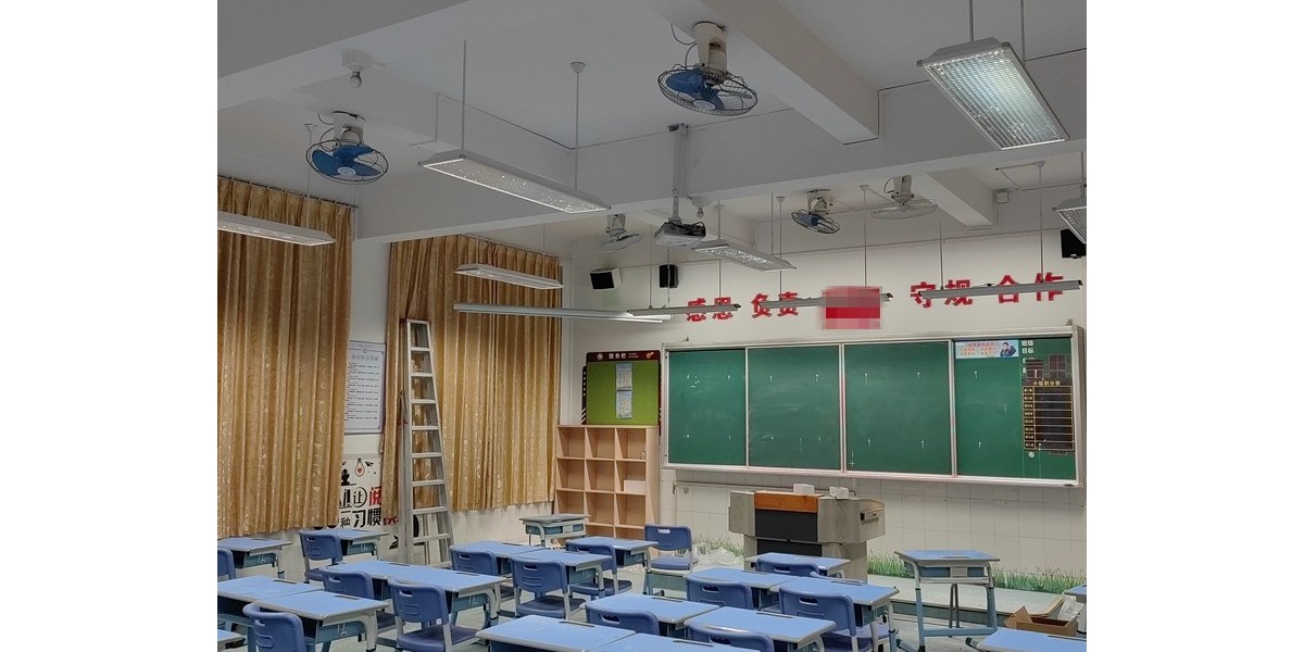 案例｜岑松江夫人外國(guó)語(yǔ)學(xué)校護(hù)眼教室燈改造完畢，教室優(yōu)質(zhì)照明光環(huán)境開(kāi)啟學(xué)生新的學(xué)期